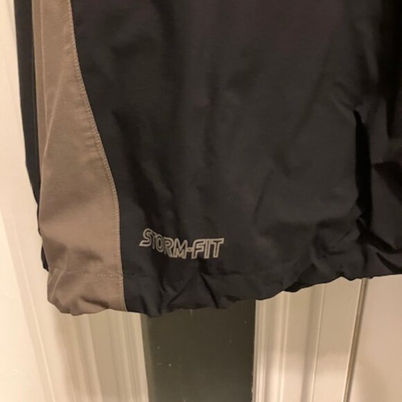 Nike Golf Jacket - Storm Fit - Picture 7 of 7